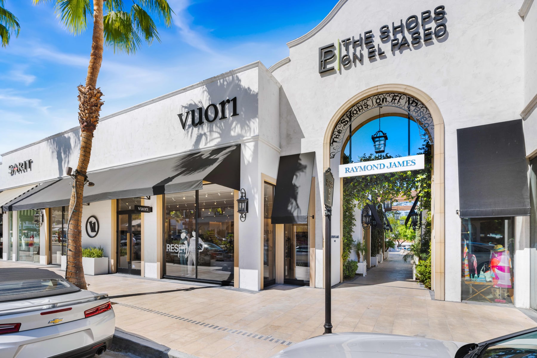 The Vuori storefront at The Shops on El Paseo on opening day